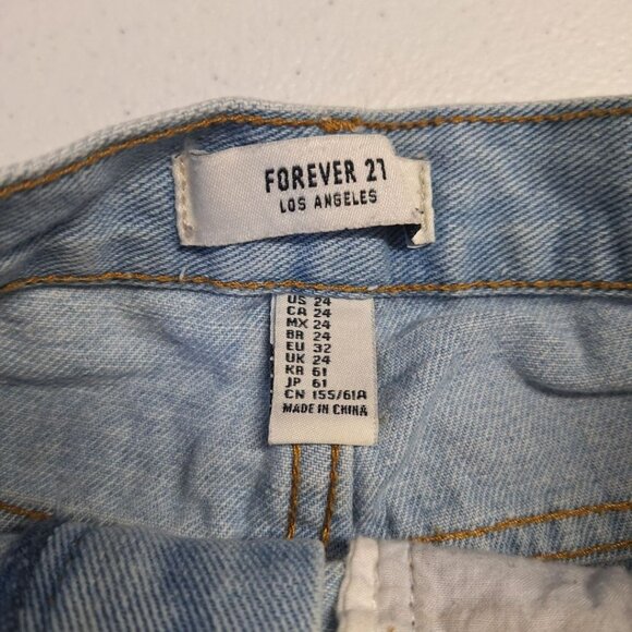 Forever 21 Denim Shorts Hot Pants Cut Off Light Wash Womens Size 24 Distressed - Picture 3 of 9